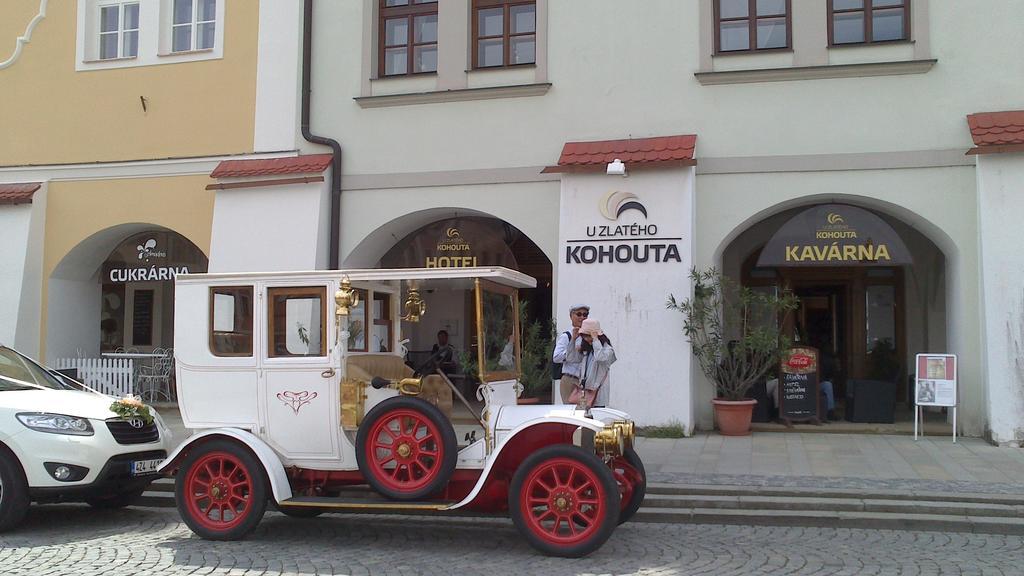 Hotel U Zlateho Kohouta Kromeriz Exterior photo